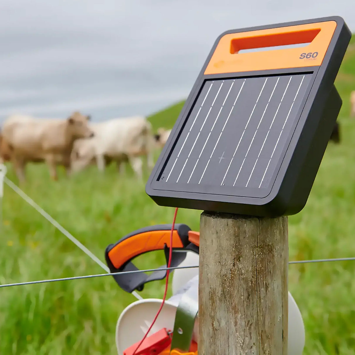Gallagher S60li Solar Electric Fence Energizer With Lithium Battery