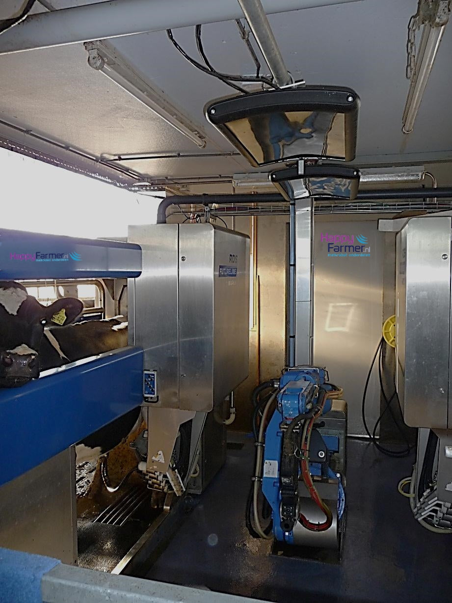 Varmigo infrared heating - Milking robot,  and Milking parlour